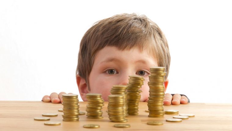 Выплаты на детей от 3 до 16 лет: стоит ли ждать продления единовременных выплат в 10 000 рублей в ноябре 2020 года