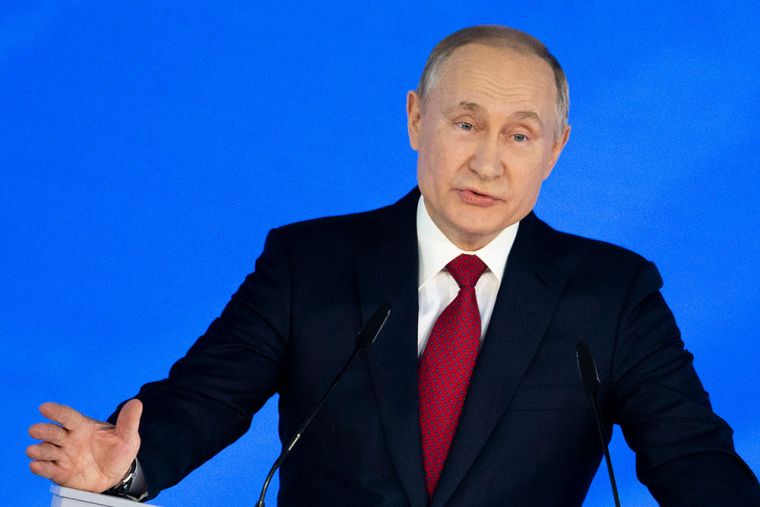 Оранжевая папка Путина стала популярным мемом в интернете