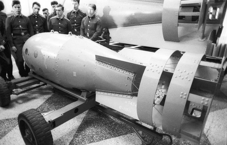 Как в СССР создали атомную бомбу, которая «смотрит противнику в глаза»
