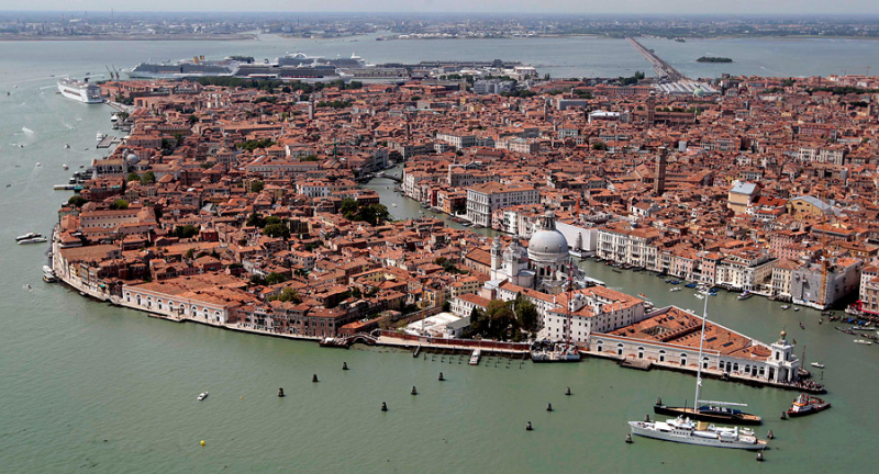 Экскурс в историю возникновения Венеции: как и зачем она строилась на воде