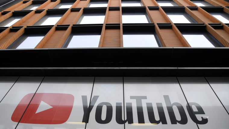 Популярный сервис YouTube могут заблокировать в России