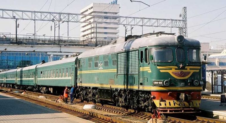 Почему в СССР поезда были зеленые: экономия против эстетики