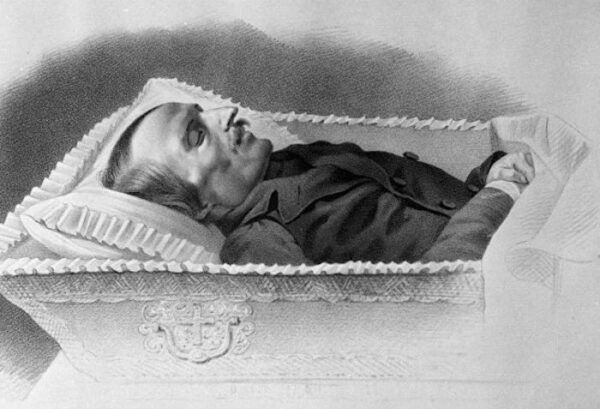 Куда делся череп писателя, или Почему Гоголя похоронили без головы