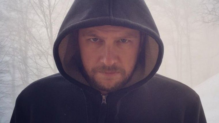 Во время крушения самолета в Подмосковье погиб ведущий НТВ Александр Колтовой